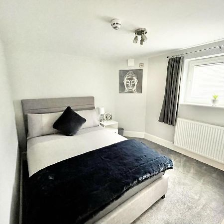 Lymm Living Hotel Warrington  Bagian luar foto