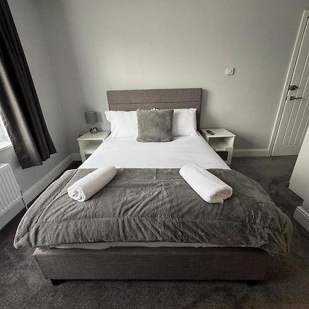 Lymm Living Hotel Warrington  Bagian luar foto