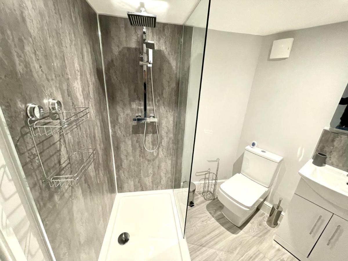 Lymm Living Hotel Warrington  Bagian luar foto
