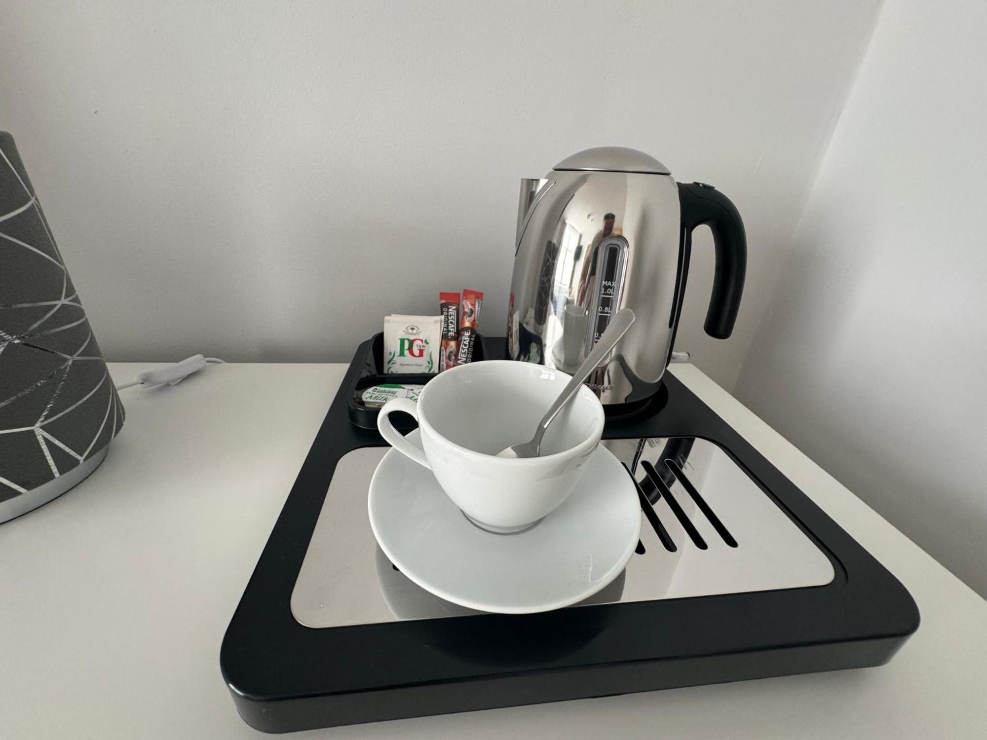 Lymm Living Hotel Warrington  Bagian luar foto