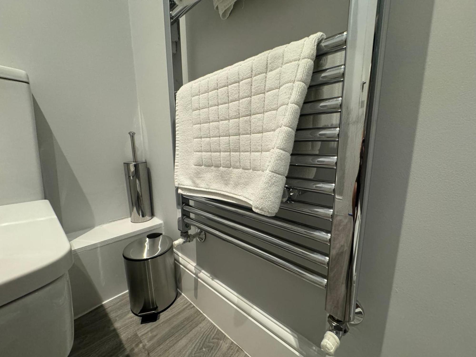 Lymm Living Hotel Warrington  Bagian luar foto