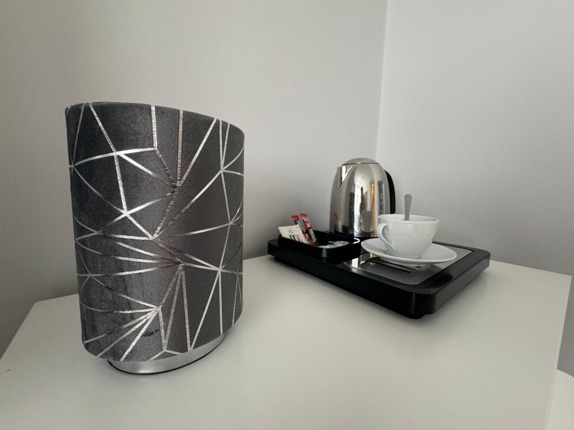 Lymm Living Hotel Warrington  Bagian luar foto