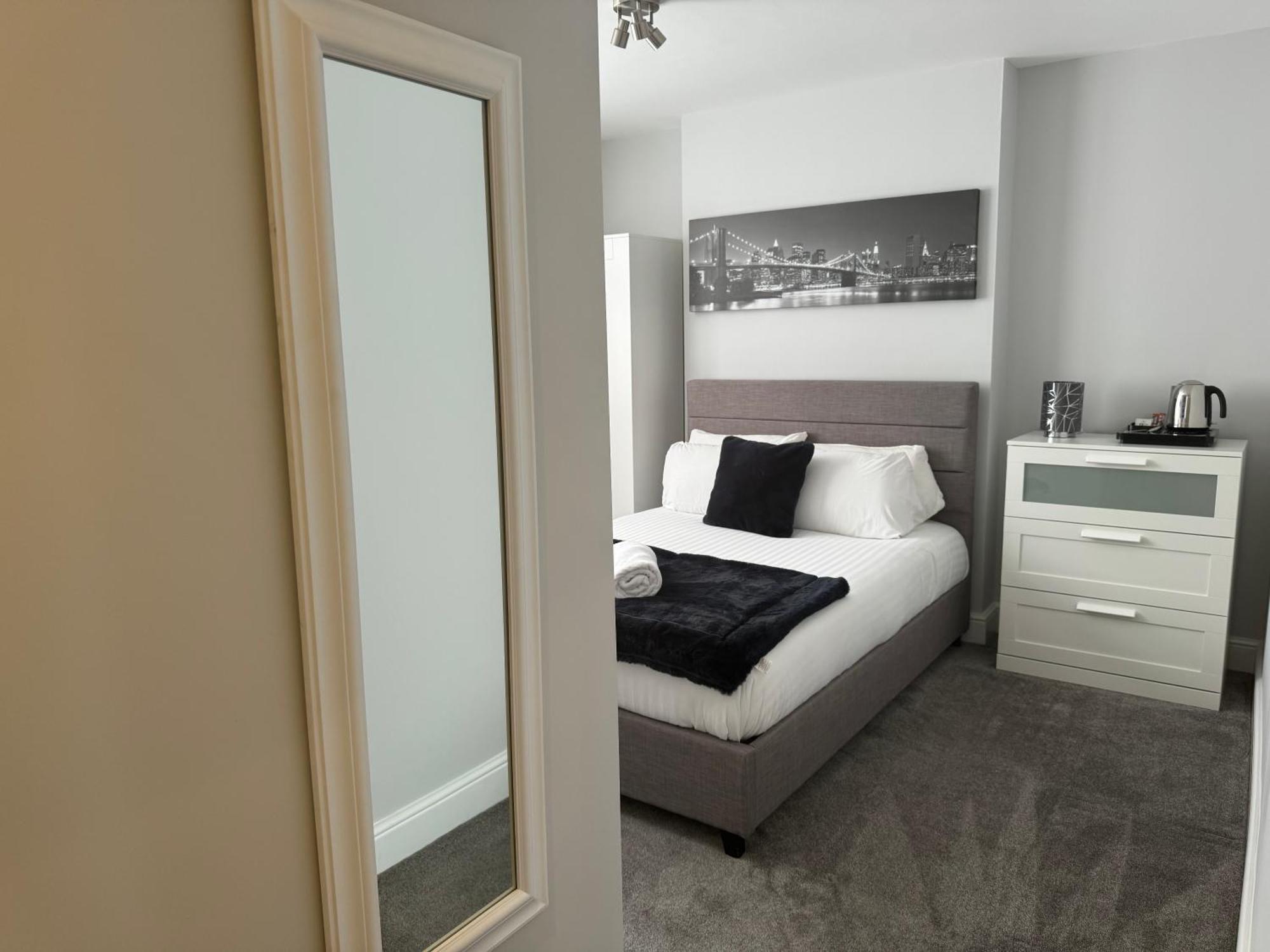 Lymm Living Hotel Warrington  Bagian luar foto