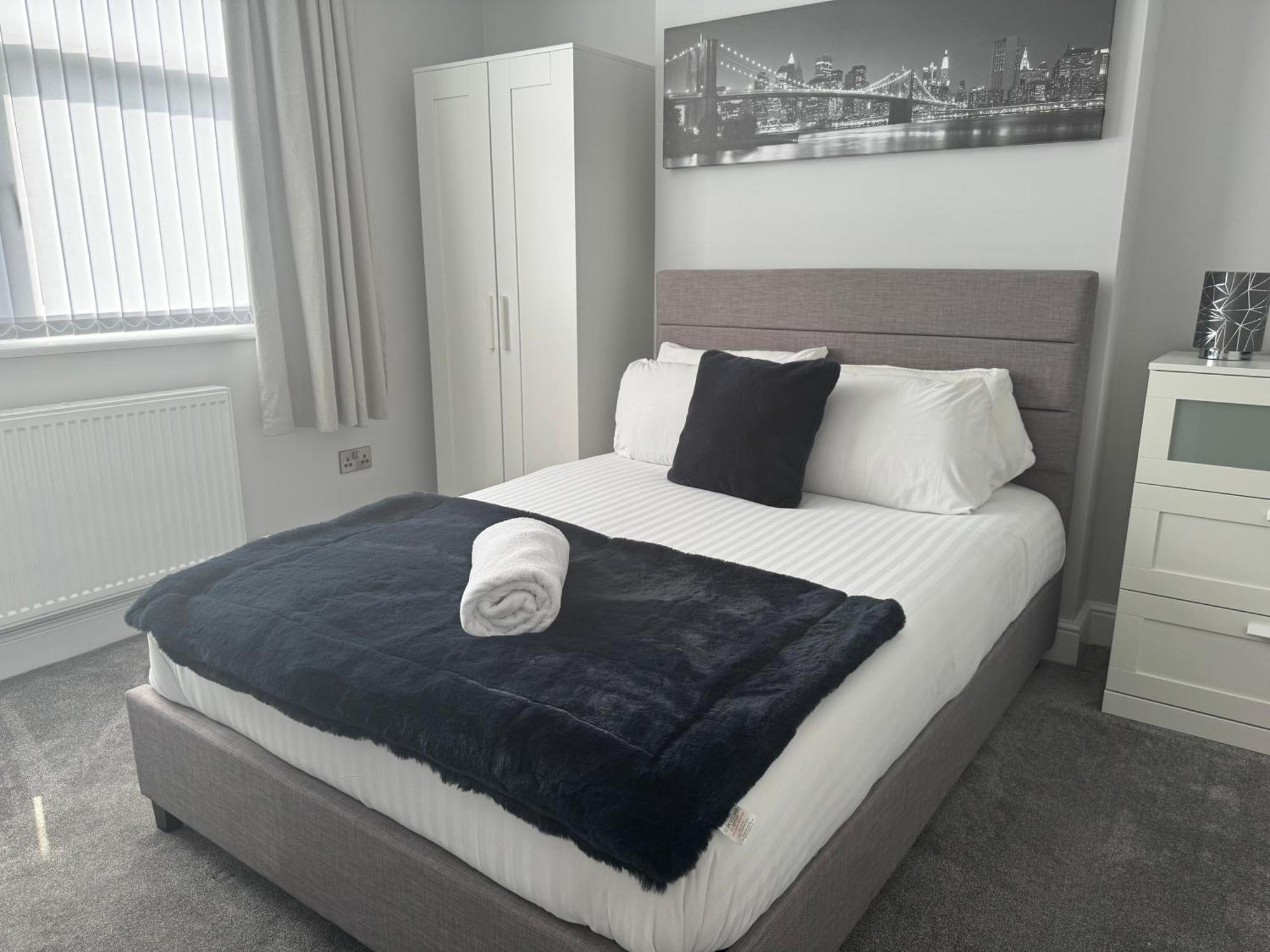 Lymm Living Hotel Warrington  Bagian luar foto
