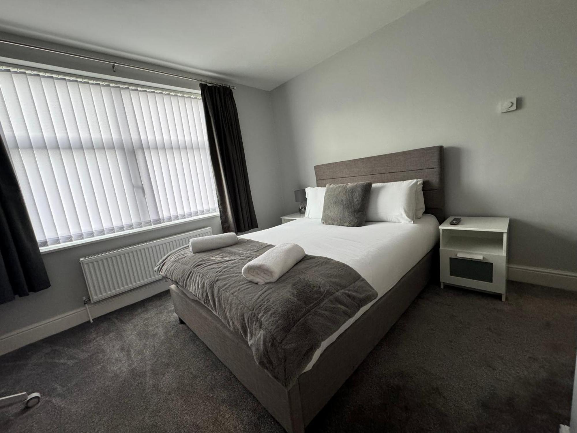 Lymm Living Hotel Warrington  Bagian luar foto
