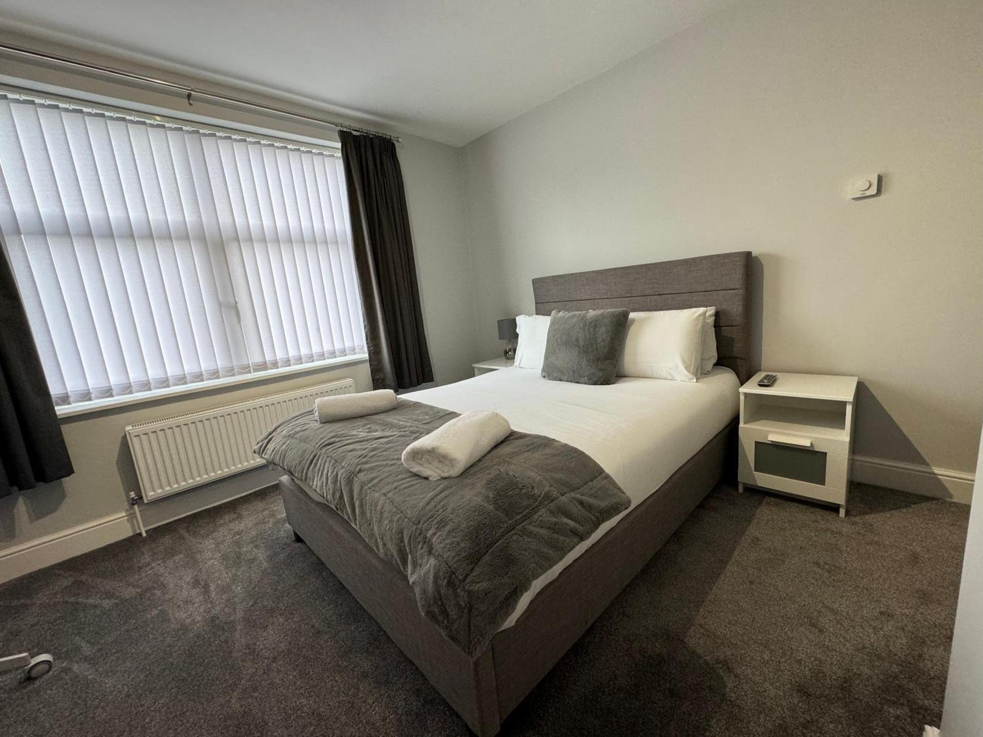 Lymm Living Hotel Warrington  Bagian luar foto